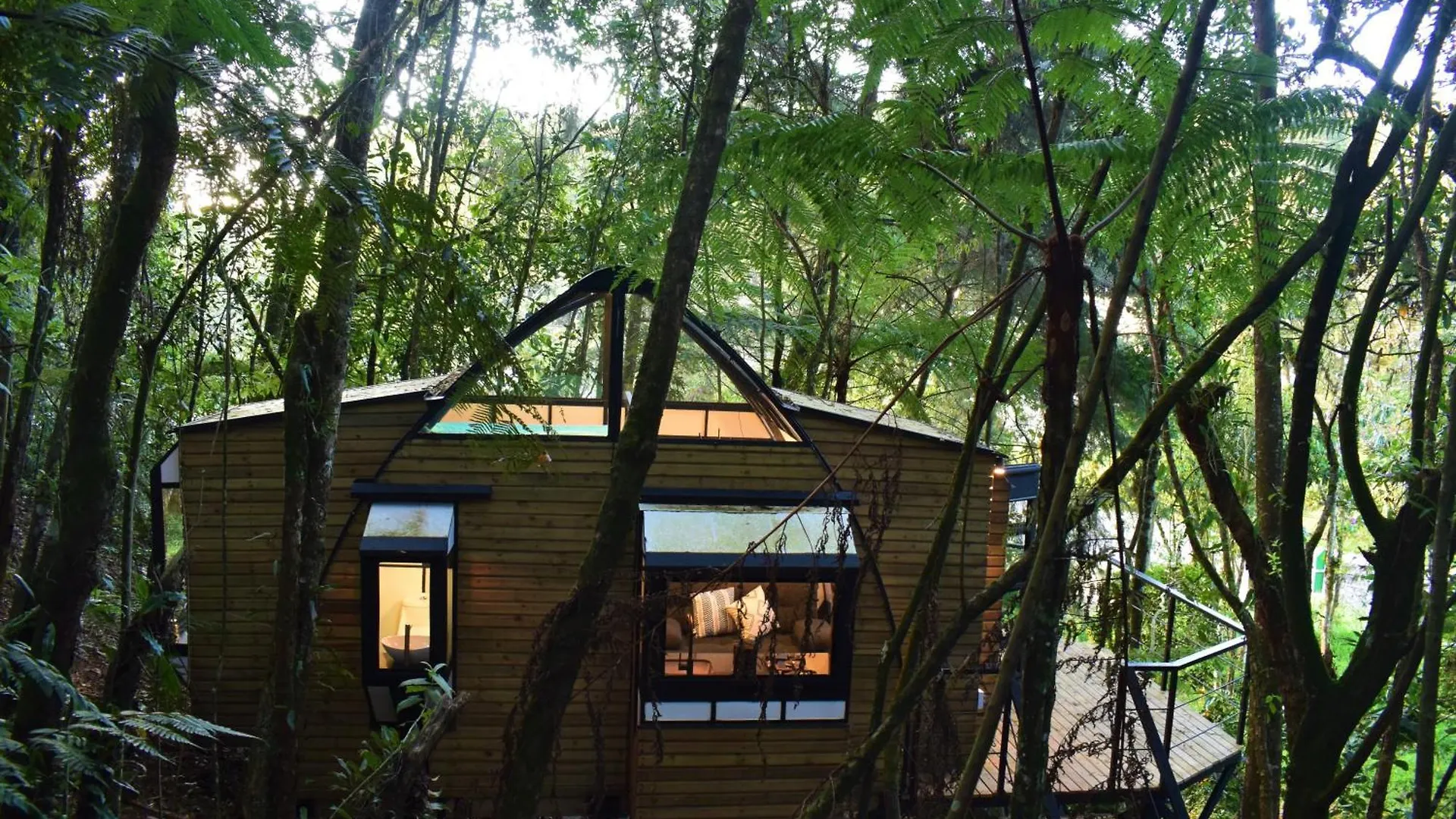 Chalet Tanat Medellin Colombia